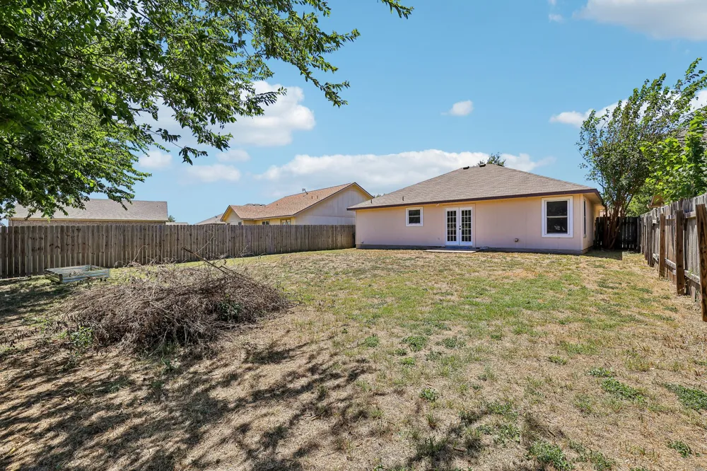 224 Copper Lane Jarrell, TX 76537