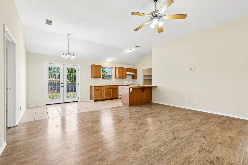 224 Copper Lane Jarrell, TX 76537