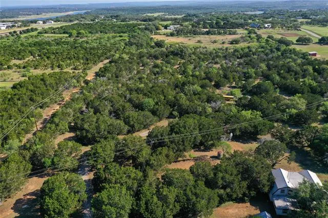 401 Exeter Road Spicewood, TX 78669
