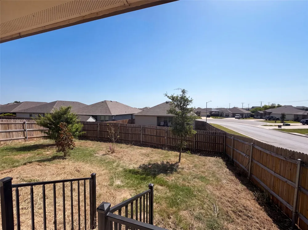 233 Atwood Loop Jarrell, TX 76537