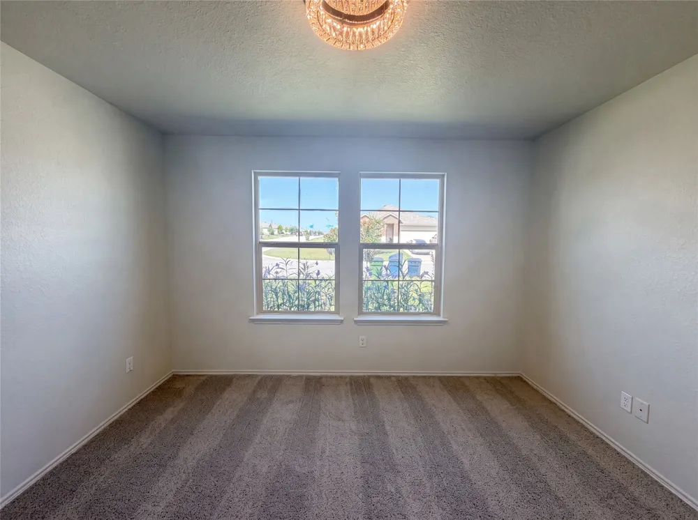 233 Atwood Loop Jarrell, TX 76537