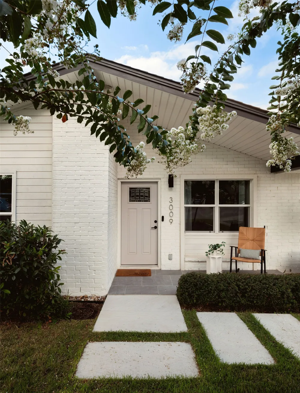 3009 Val Drive Austin, TX 78723