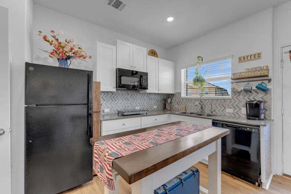 204 Lone Cedar Road Marble Falls, TX 78654