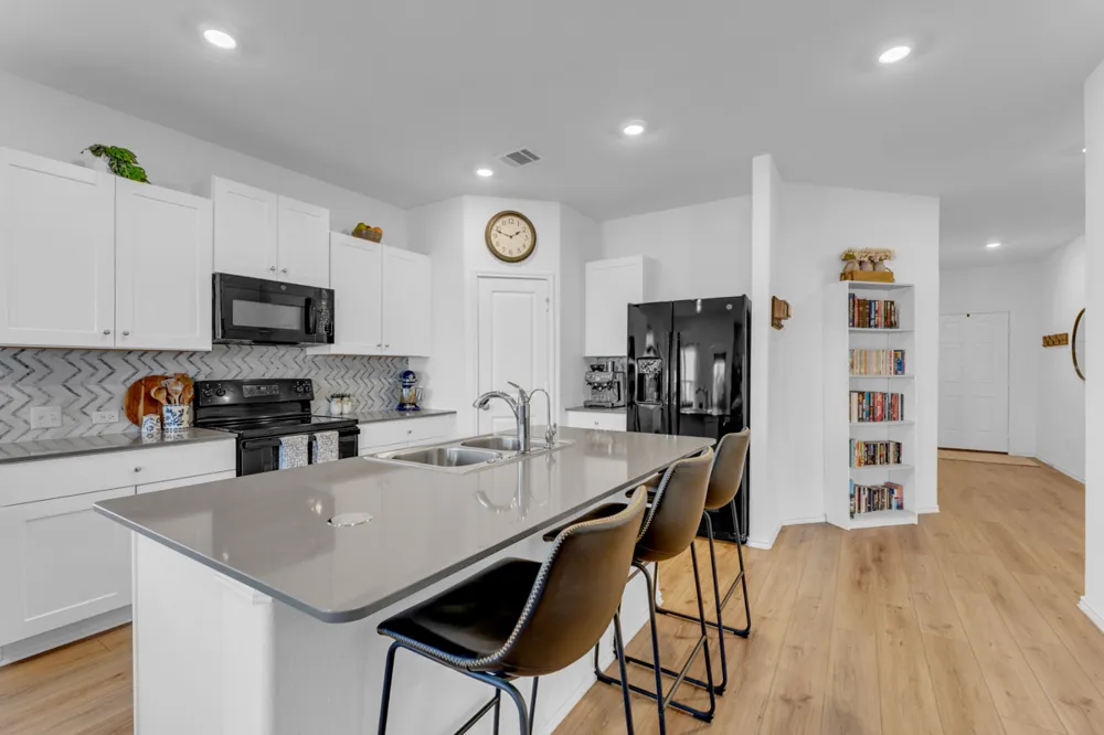 204 Lone Cedar Road Marble Falls, TX 78654