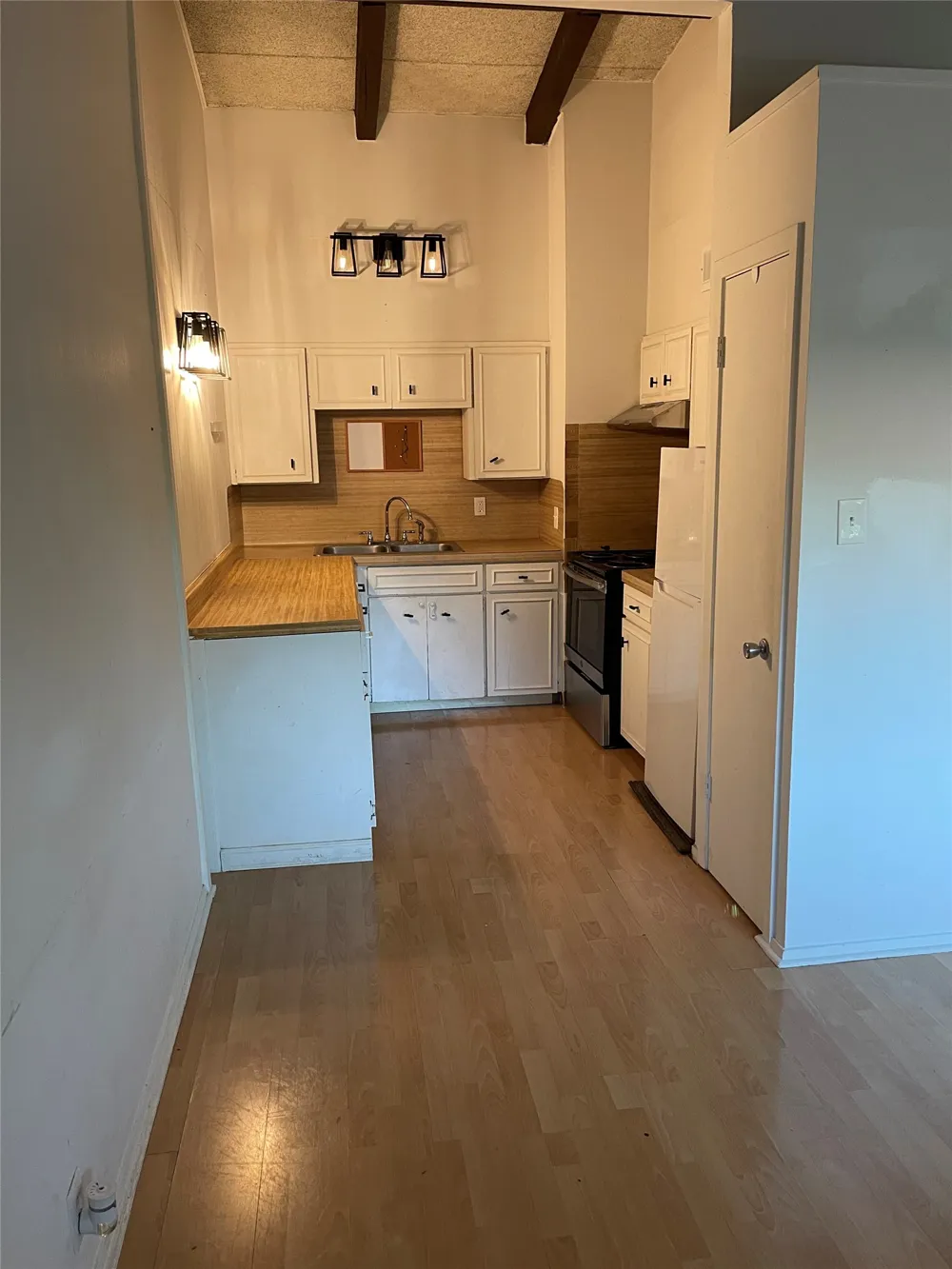 2404 Longview Street #204 Austin, TX 78705