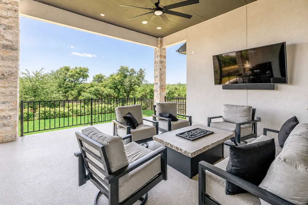 638 Bridge Water Loop Dripping Springs, TX 78620