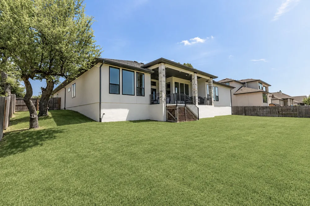 638 Bridge Water Loop Dripping Springs, TX 78620