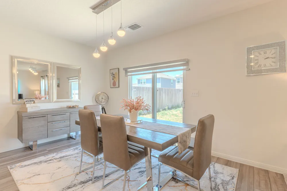 205 Waterbuck Loop Hutto, TX 78634