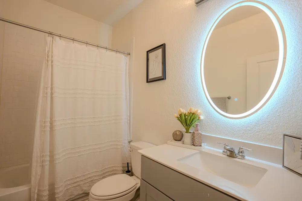 205 Waterbuck Loop Hutto, TX 78634
