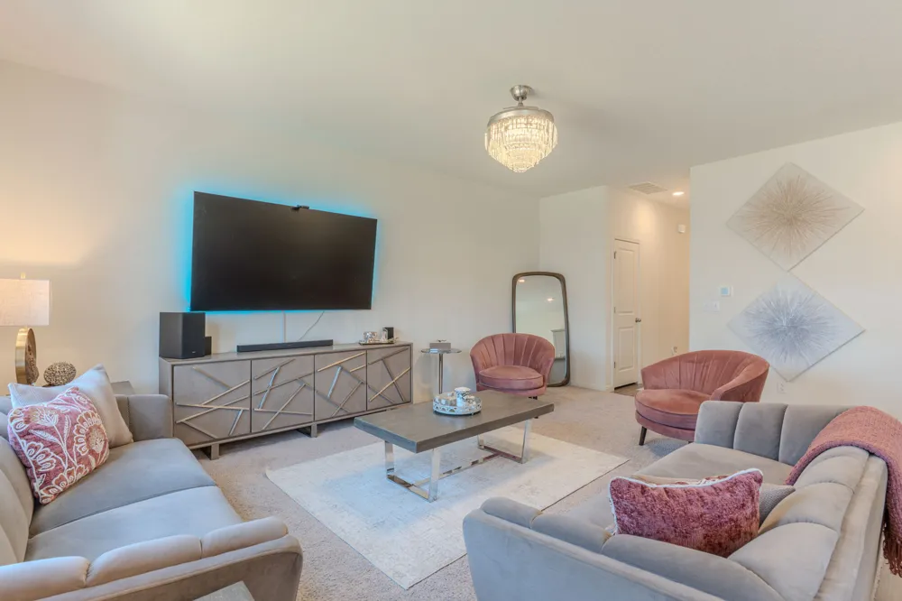 205 Waterbuck Loop Hutto, TX 78634