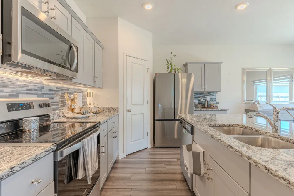 205 Waterbuck Loop Hutto, TX 78634