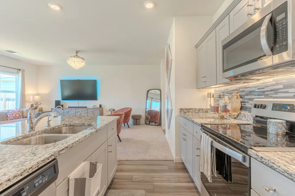 205 Waterbuck Loop Hutto, TX 78634