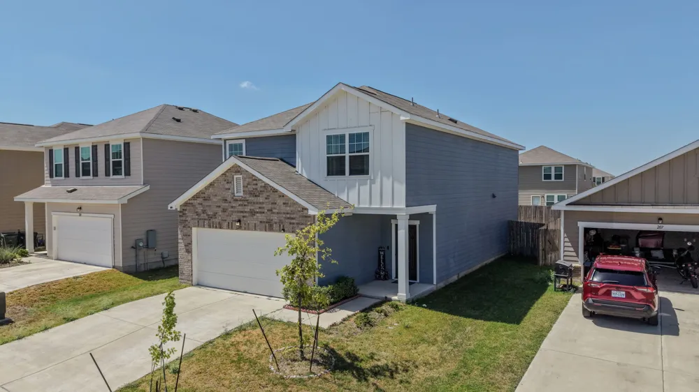 205 Waterbuck Loop Hutto, TX 78634