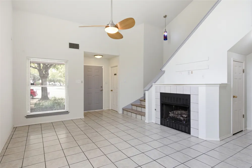 9125 Vigen Circle Austin, TX 78748