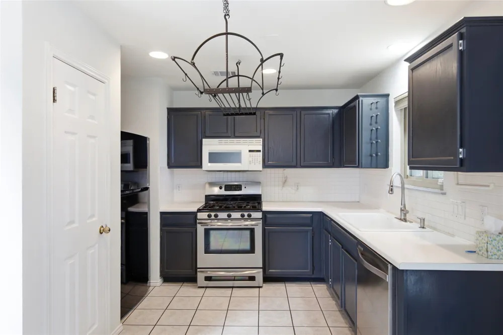 9125 Vigen Circle Austin, TX 78748