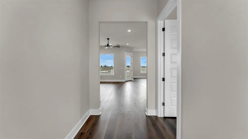 379 Prairie Point Drive Bertram, TX 78605
