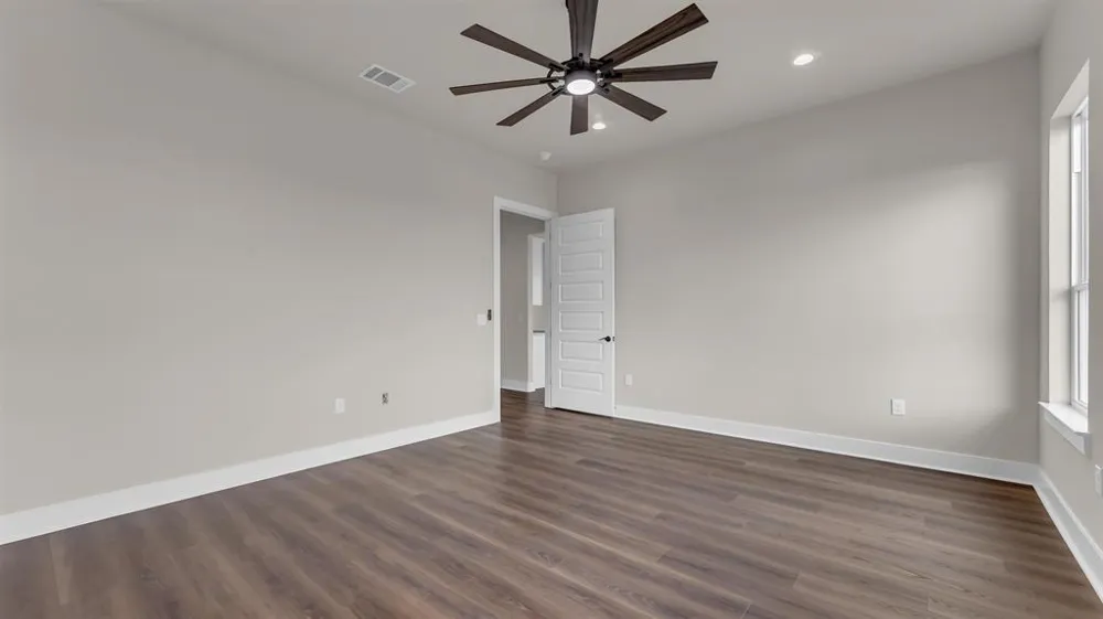 379 Prairie Point Drive Bertram, TX 78605