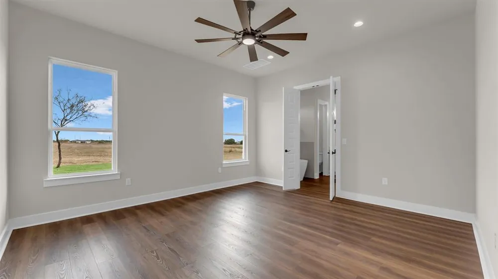 379 Prairie Point Drive Bertram, TX 78605