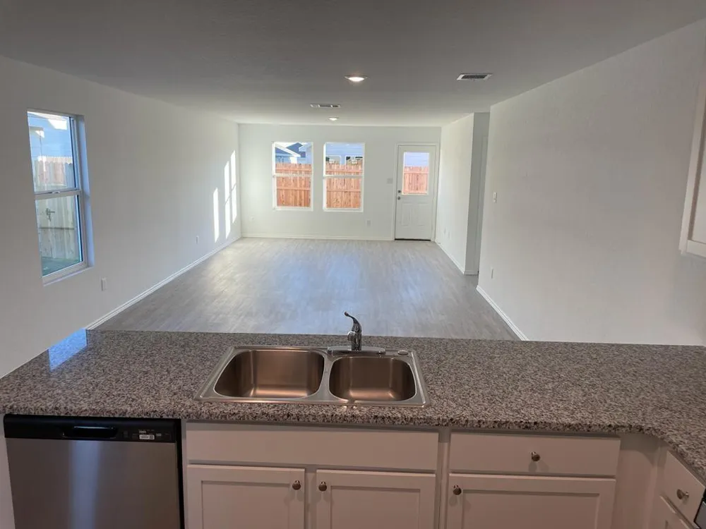 5929 Antonio Place Seguin, TX 78155