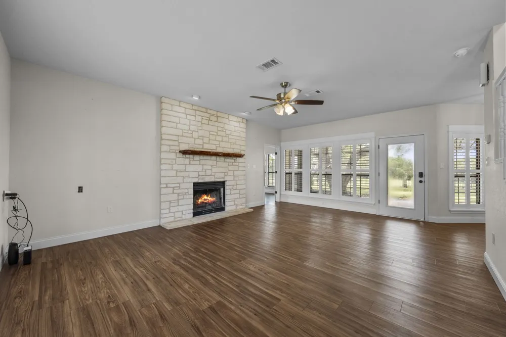 539 Oak Vista Drive Burnet, TX 78611