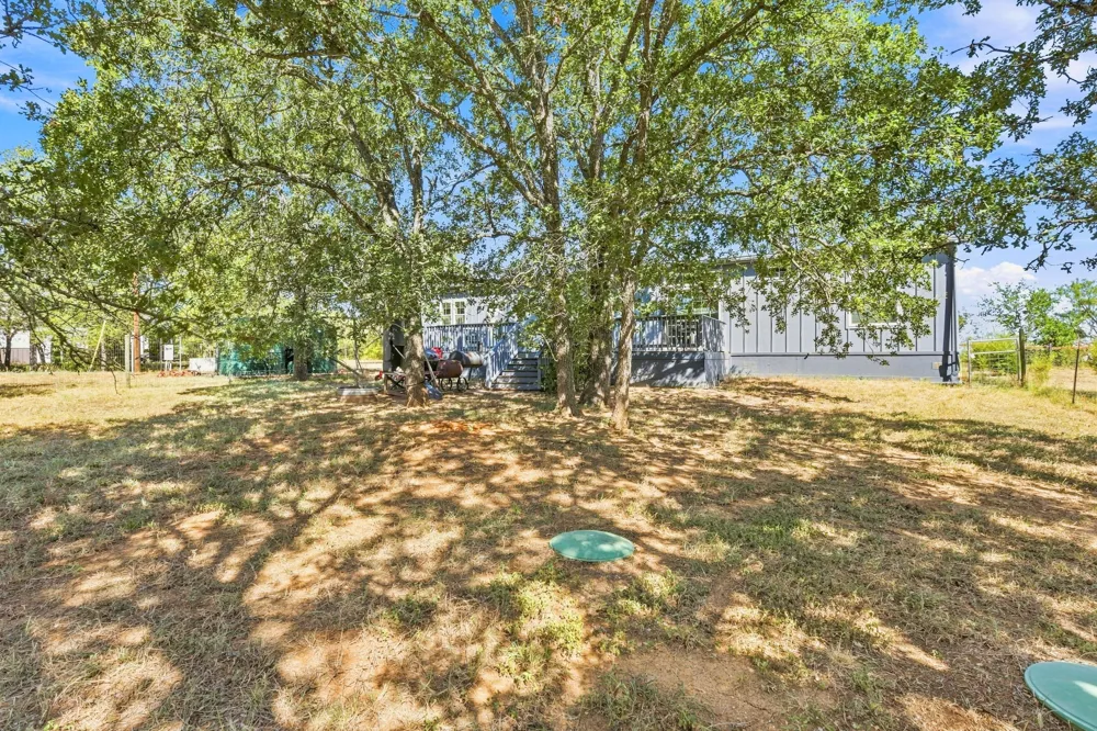 615 Green Acre Drive Dale, TX 78616