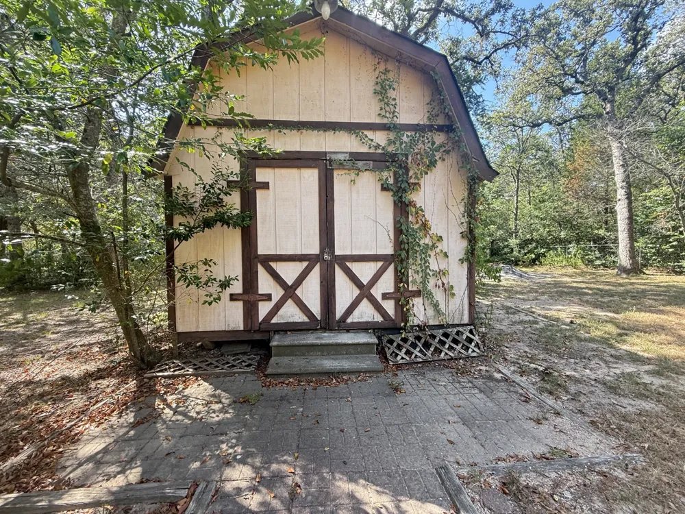 109 Pine Cone Lane Elgin, TX 78621