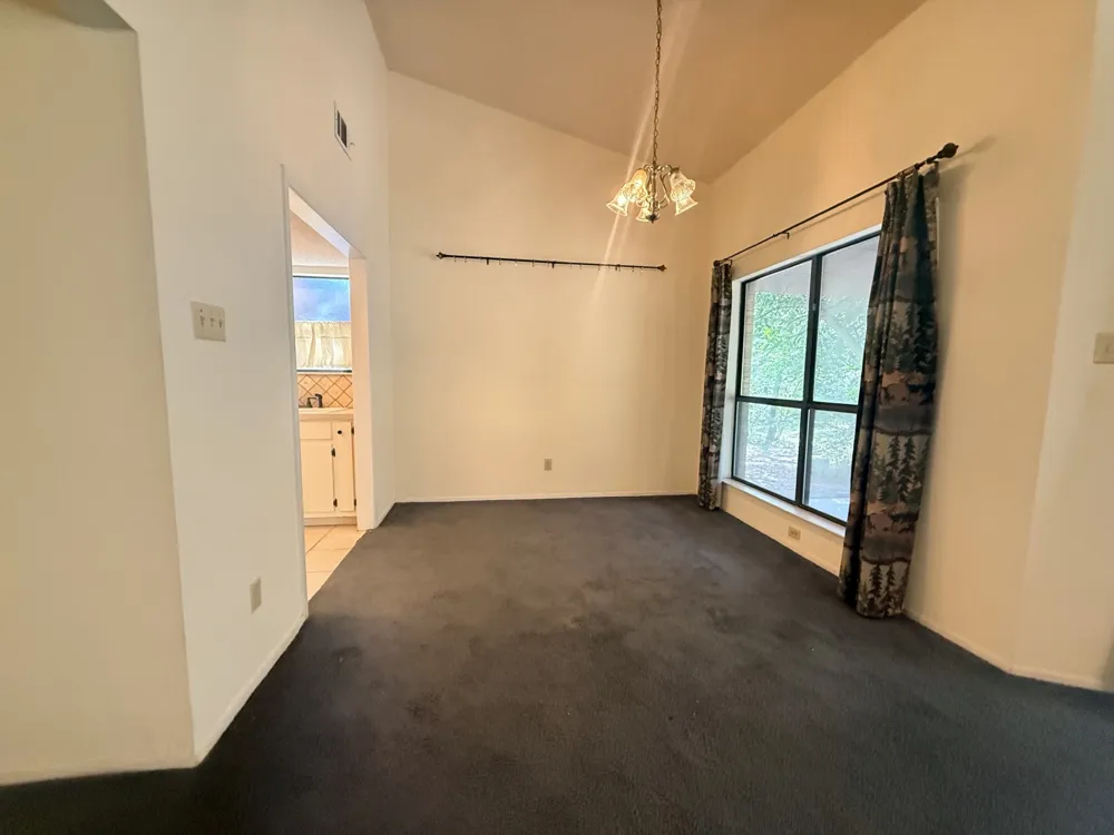 109 Pine Cone Lane Elgin, TX 78621