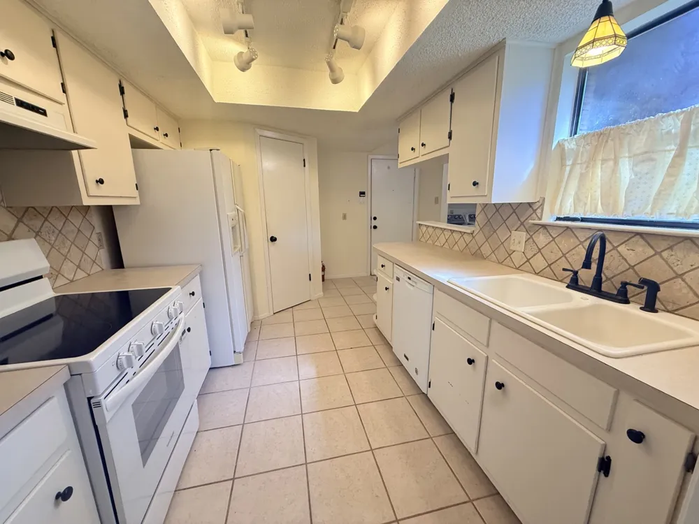 109 Pine Cone Lane Elgin, TX 78621