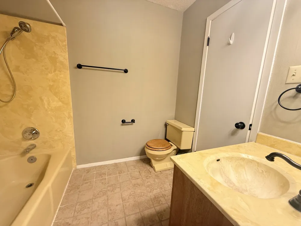 109 Pine Cone Lane Elgin, TX 78621