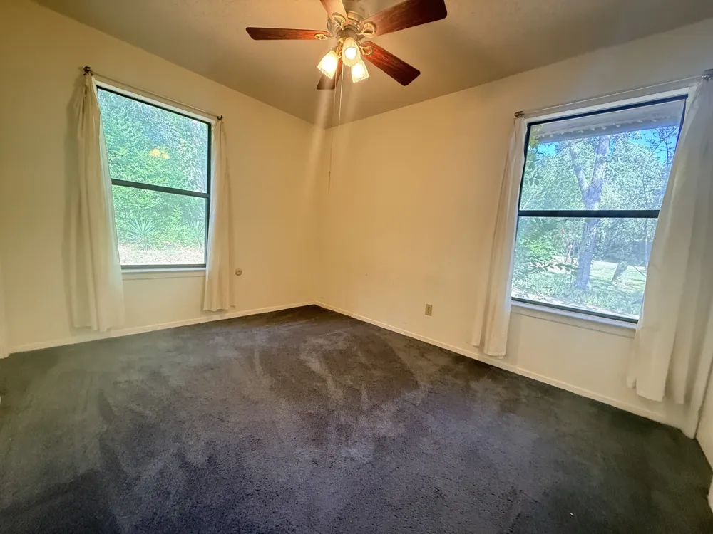 109 Pine Cone Lane Elgin, TX 78621