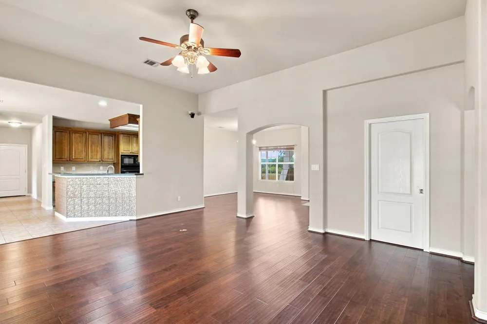 9729 FM 775 Floresville, TX 78114