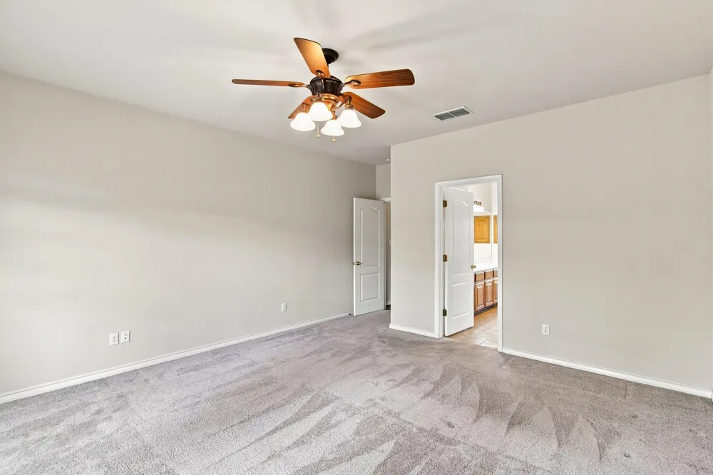 9729 FM 775 Floresville, TX 78114