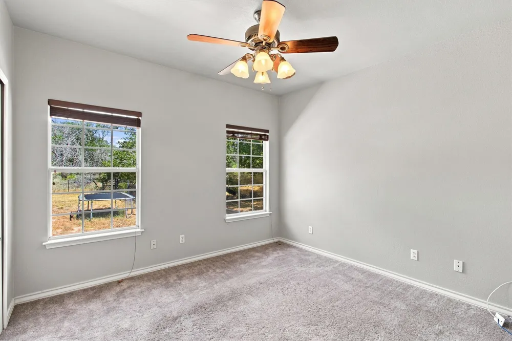 9729 FM 775 Floresville, TX 78114