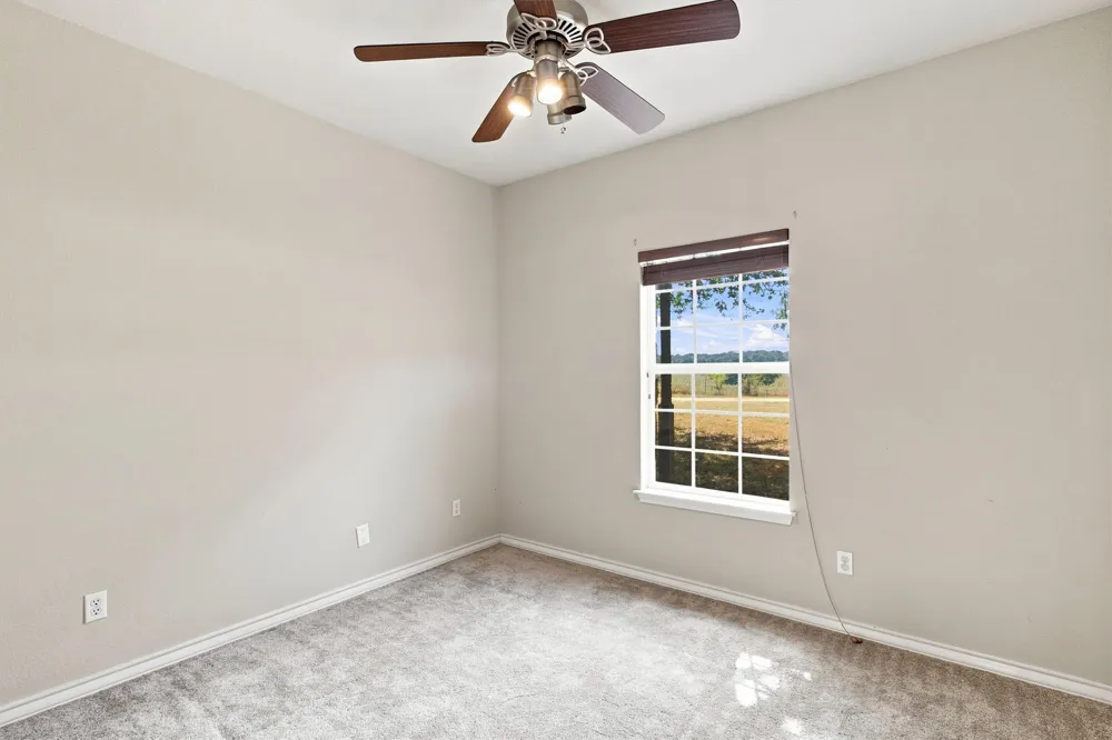 9729 FM 775 Floresville, TX 78114