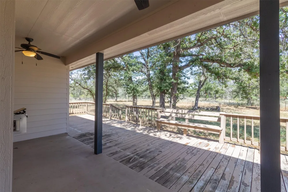 9729 FM 775 Floresville, TX 78114