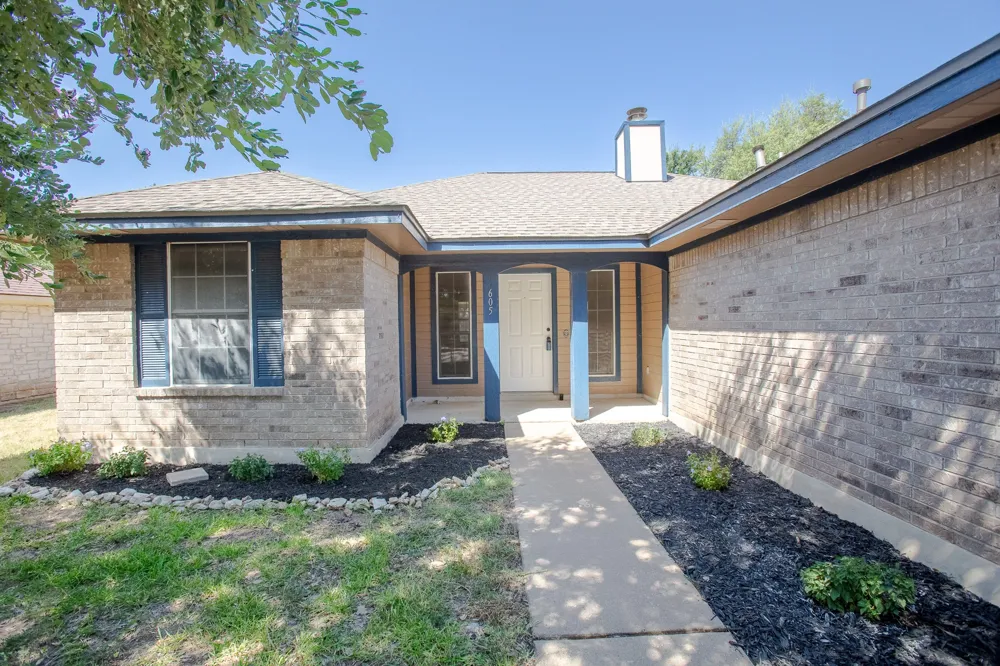 605 Clear Spring Lane Leander, TX 78641