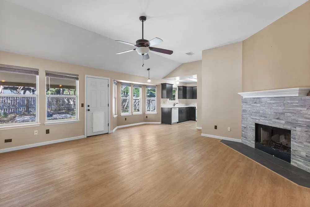 605 Clear Spring Lane Leander, TX 78641