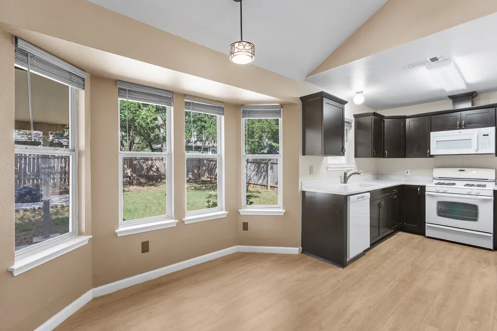 605 Clear Spring Lane Leander, TX 78641