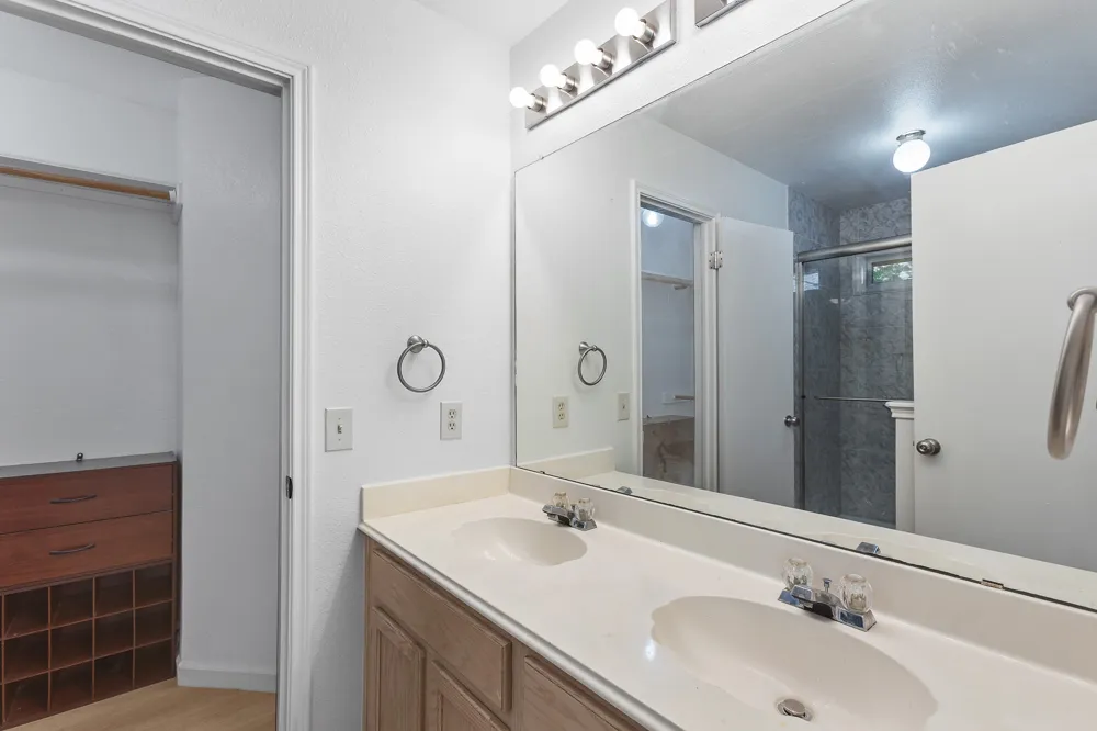 605 Clear Spring Lane Leander, TX 78641
