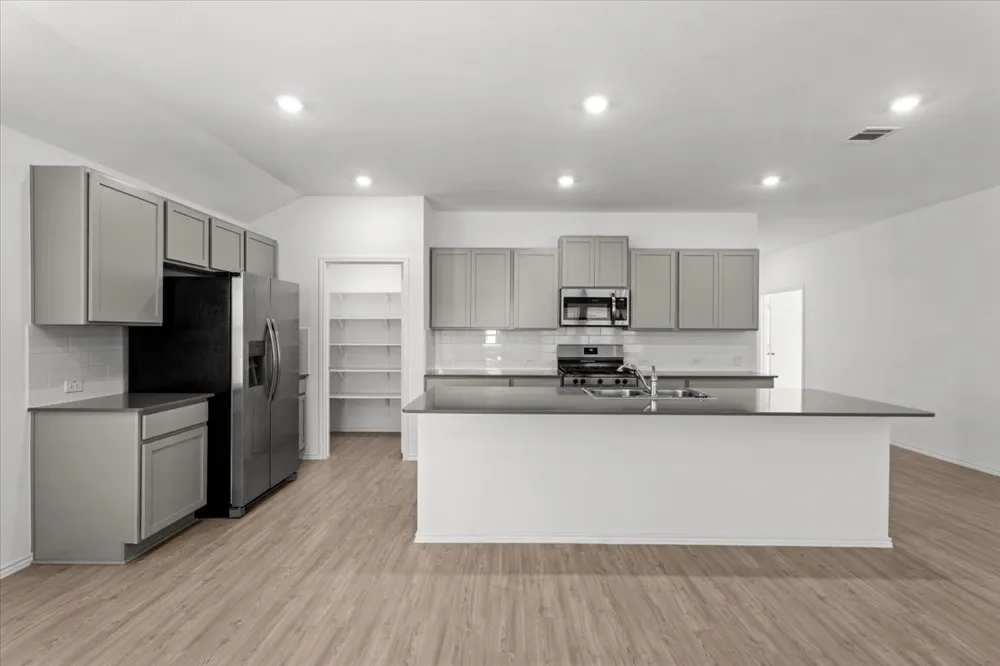 300 Jeffers Kyle, TX 78640