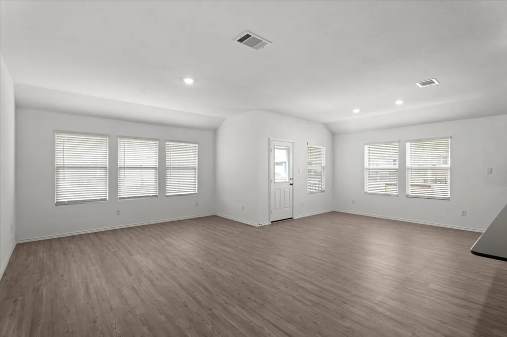 300 Jeffers Kyle, TX 78640