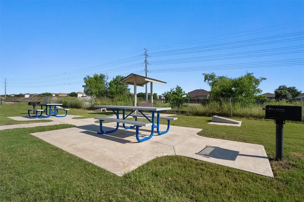 12216 Scarlet Sleeve Way Del Valle, TX 78617