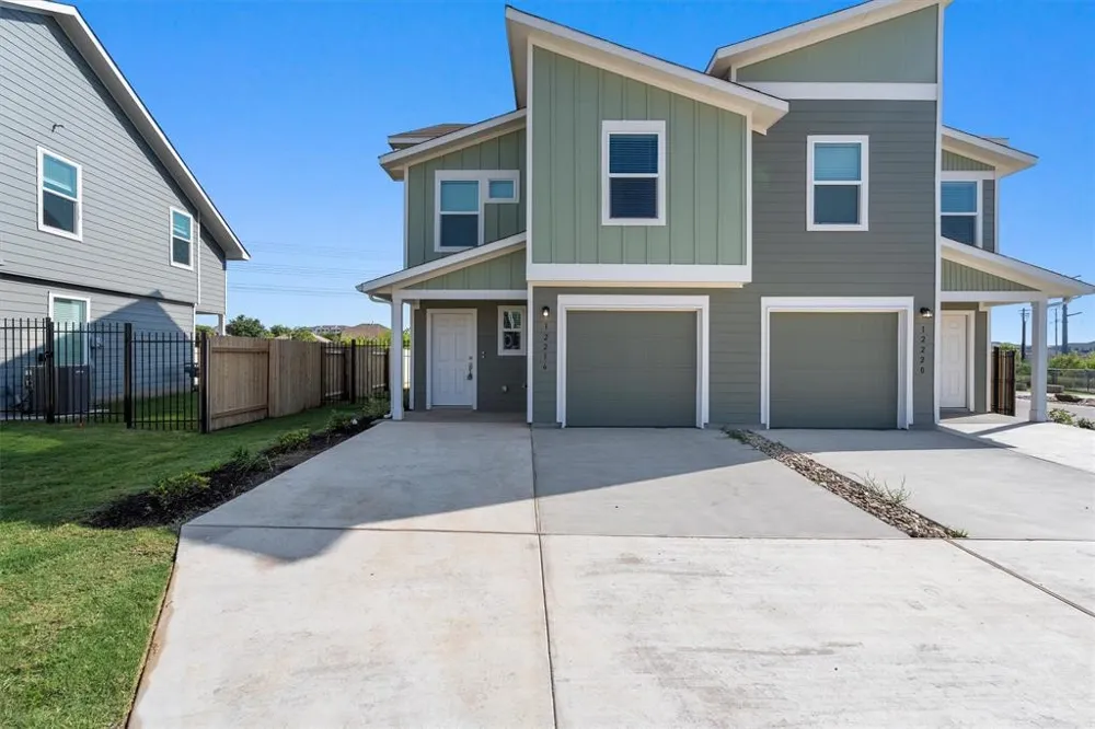 12216 Scarlet Sleeve Way Del Valle, TX 78617