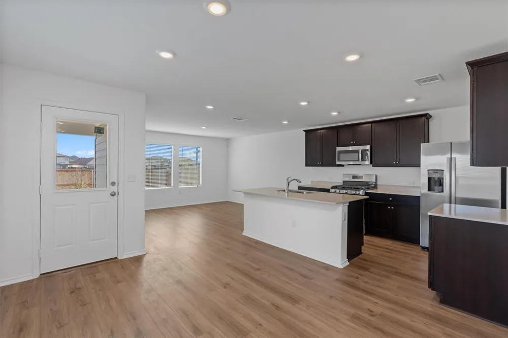 12216 Scarlet Sleeve Way Del Valle, TX 78617