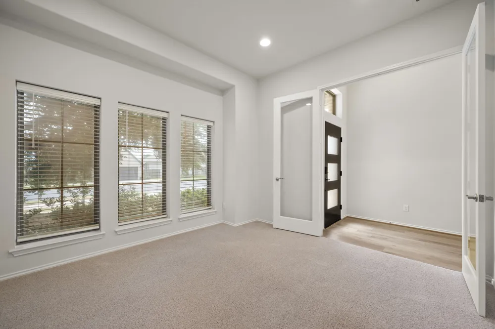 1113 Round Mountain Pass Georgetown, TX 78628