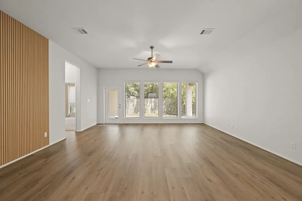 1113 Round Mountain Pass Georgetown, TX 78628