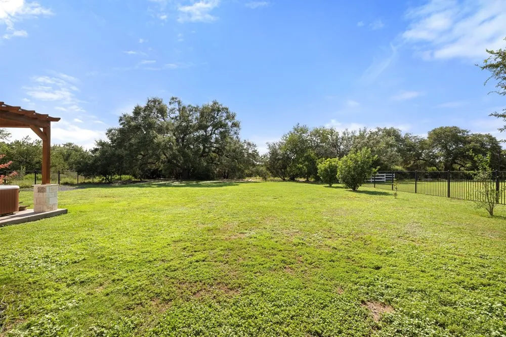 10183 Brangus Road Driftwood, TX 78619