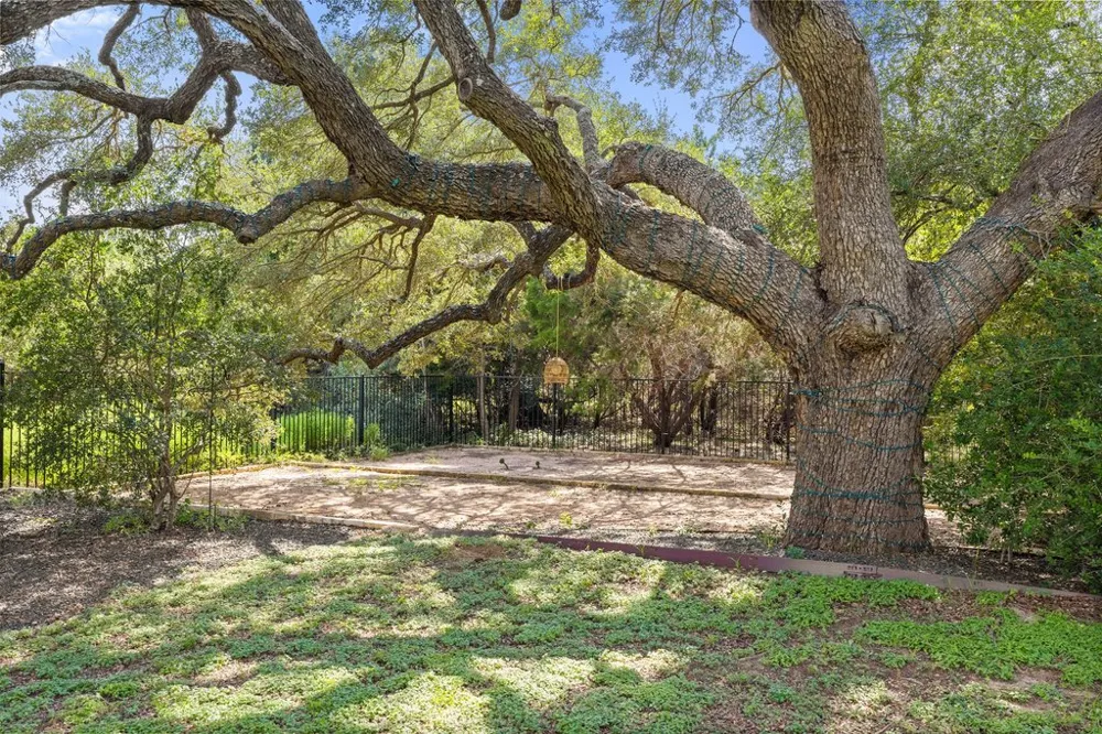 10183 Brangus Road Driftwood, TX 78619