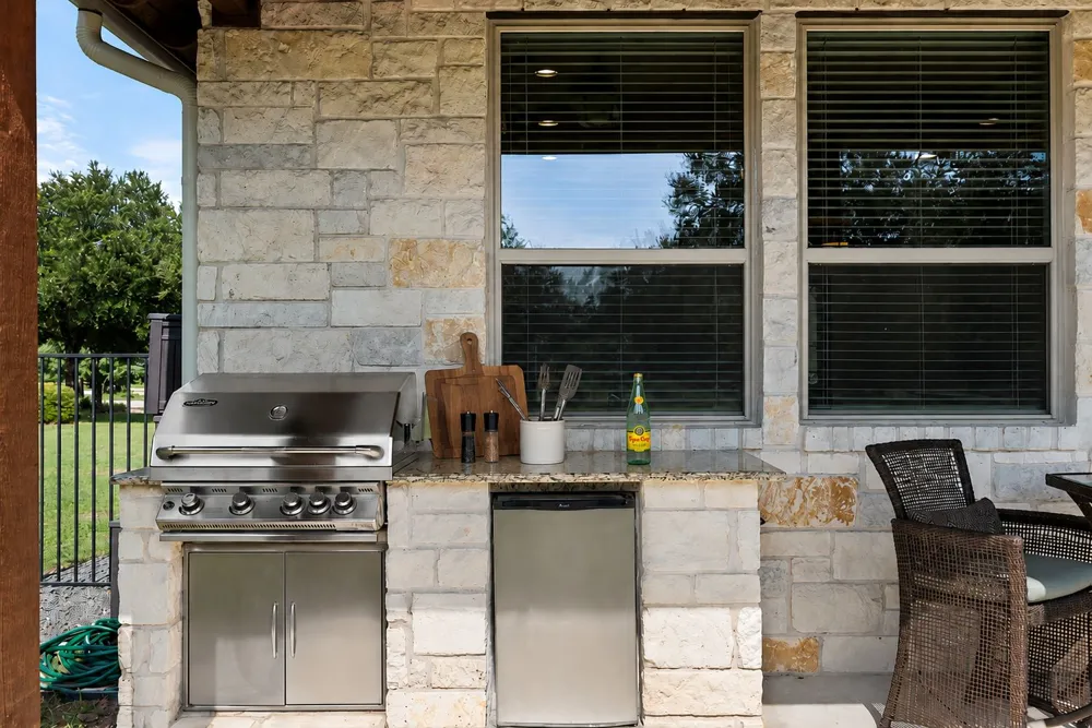 10183 Brangus Road Driftwood, TX 78619