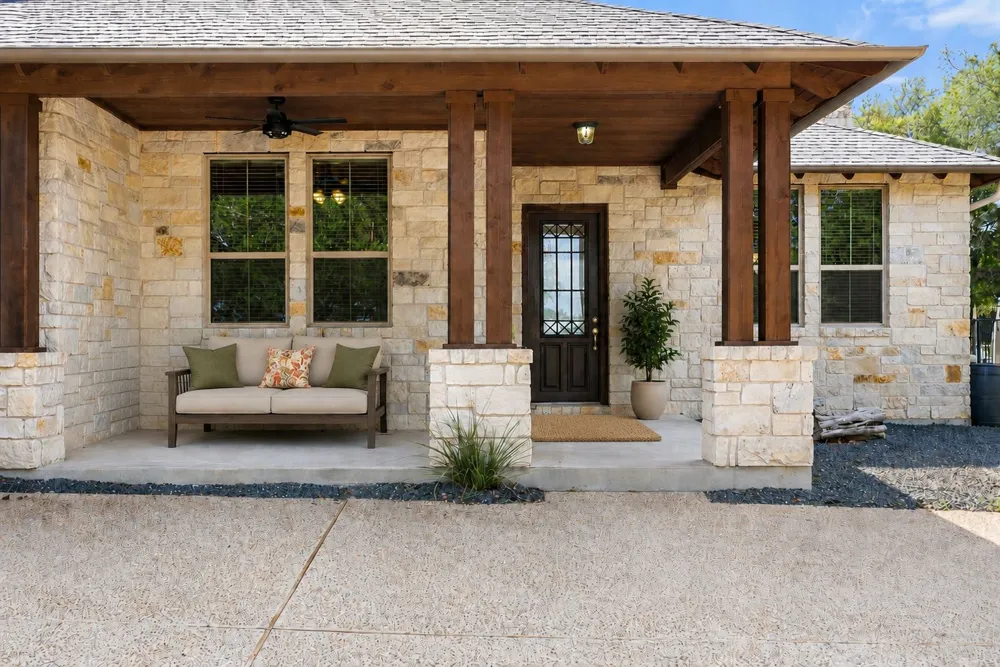 10183 Brangus Road Driftwood, TX 78619